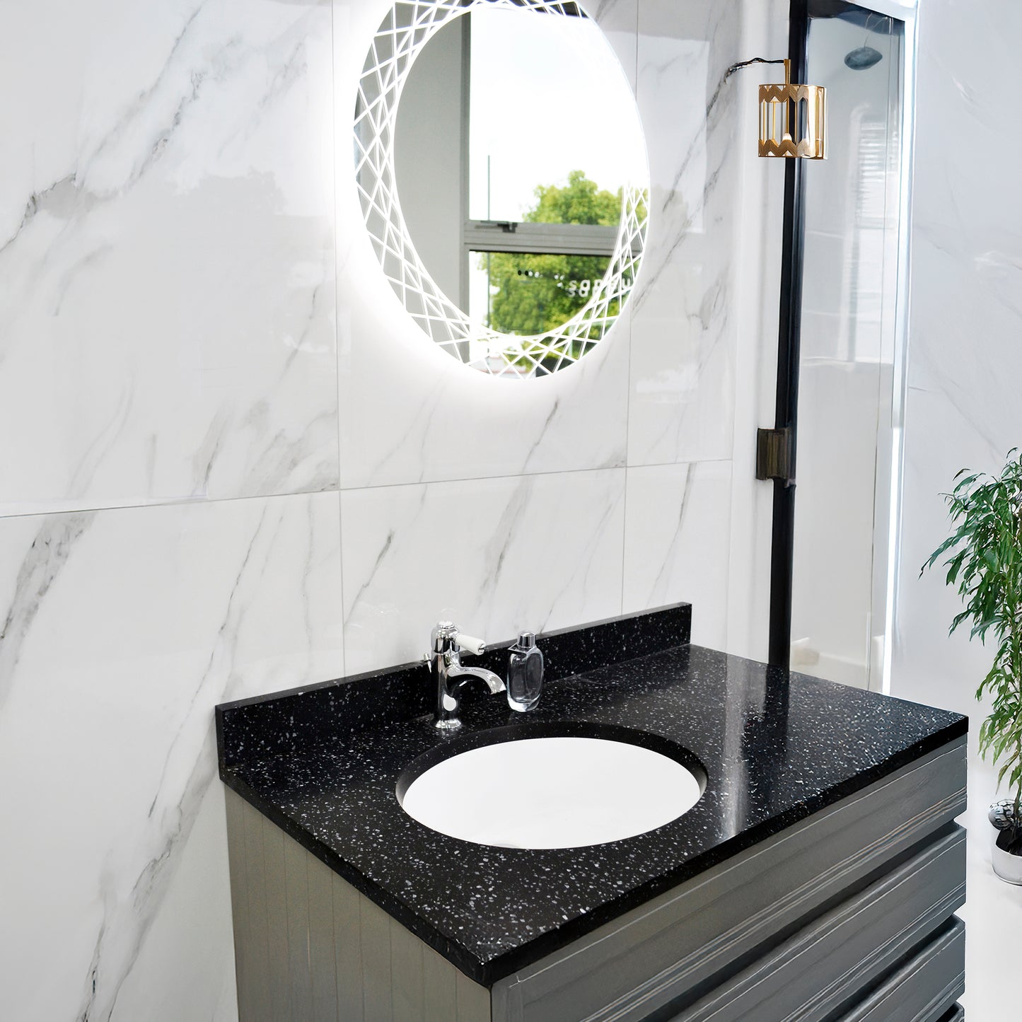 Classic Estaturio | 1 Colour | 2 Finishes | 3 Sizes
